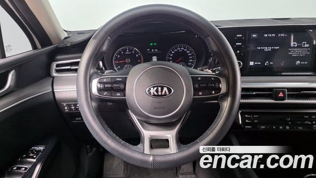 Kia K5 2020 — ფოტო 13/20