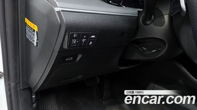Kia K5 2020 — ფოტო 17/20