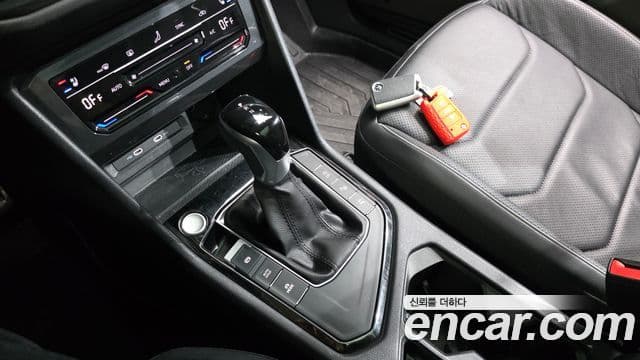 Volkswagen Tiguan Allspace 2022 — Photo 9/20