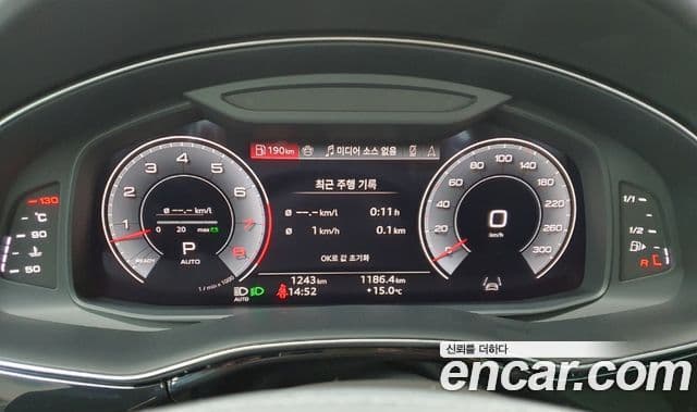 Audi Q7 2025 — ფოტო 7/19