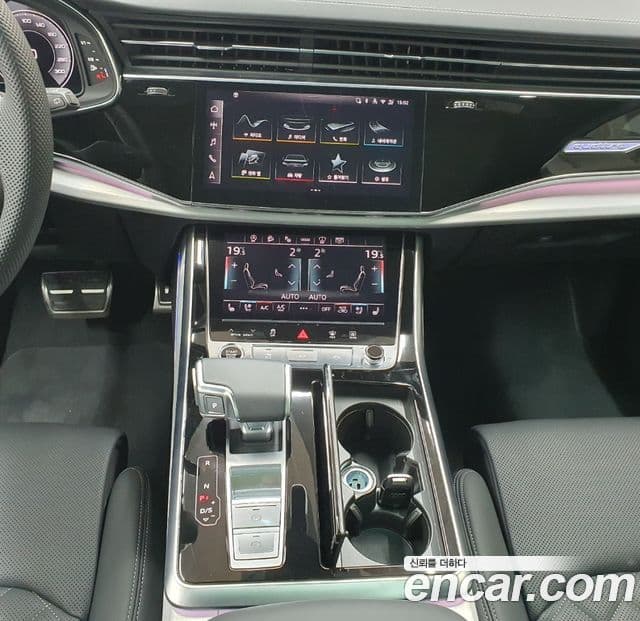 Audi Q7 2025 — ფოტო 12/19