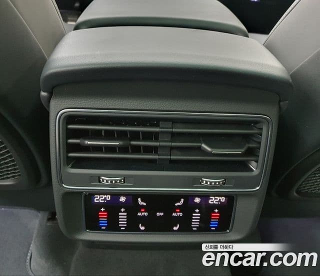 Audi Q7 2025 — ფოტო 17/19