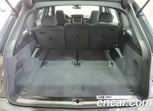 Audi Q7 2025 — ფოტო 19/19