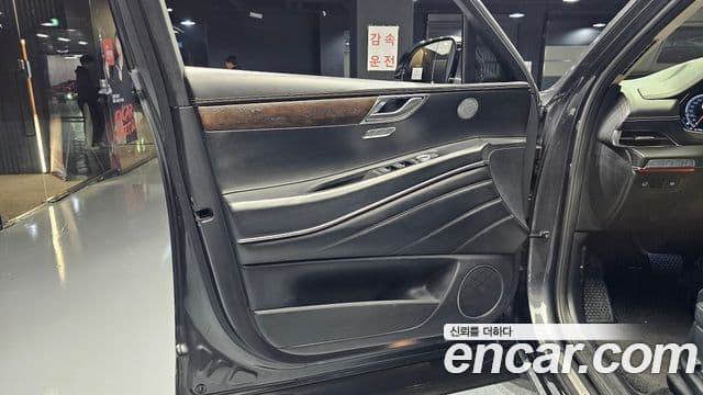 Genesis GV80 2021 — Photo 19/32