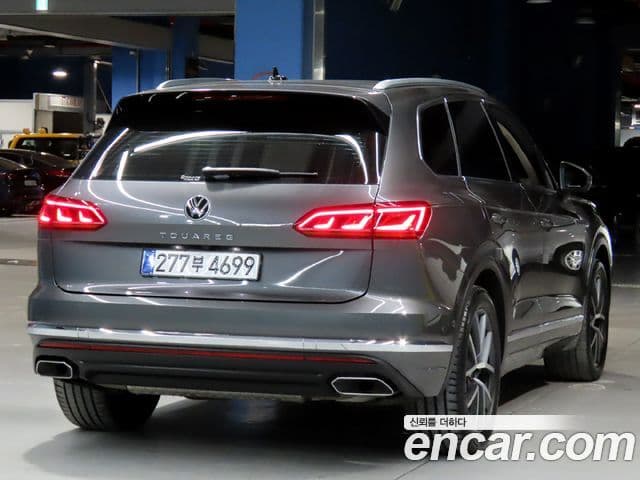 Volkswagen Touareg 2023 — Photo 17/20
