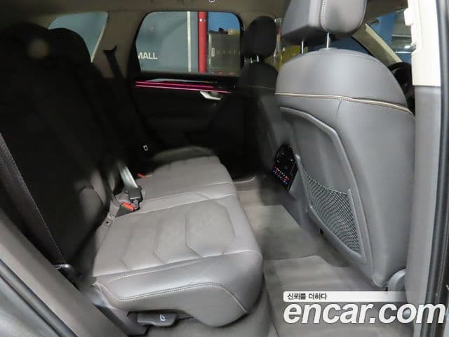 Volkswagen Touareg 2023 — Photo 1/20