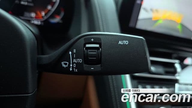 BMW 8 Series 2022 — Photo 12/31