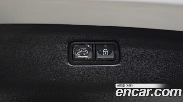 Genesis GV70 2021 — Photo 15/33