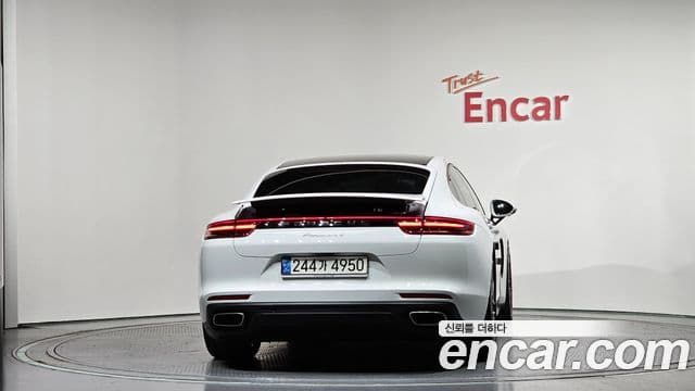 Porsche Panamera 2018 — Şəkil 3/20