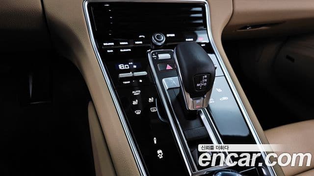 Porsche Panamera 2018 — Şəkil 8/20
