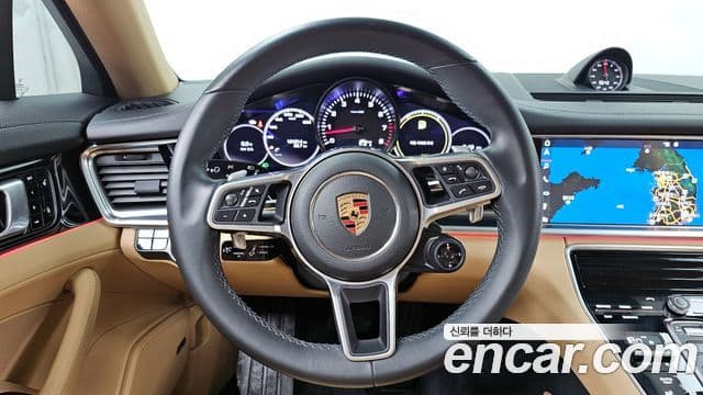 Porsche Panamera 2018 — Şəkil 13/20