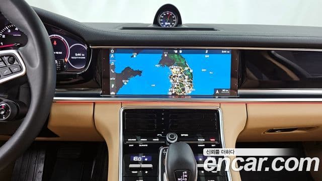Porsche Panamera 2018 — Şəkil 15/20