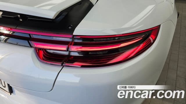 Porsche Panamera 2018 — Photo 23/35