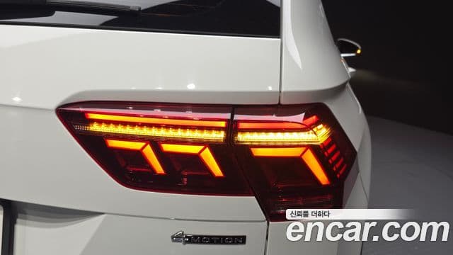 Volkswagen Tiguan 2021 — Photo 29/31