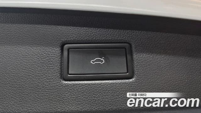 Volkswagen Tiguan 2021 — Photo 31/31