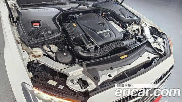 Mercedes-Benz E-Class 2021 — ფოტო 6/20