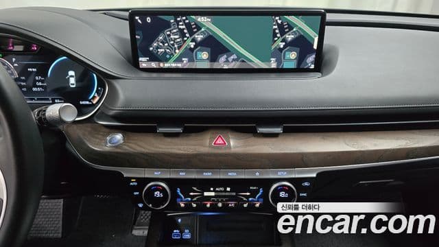 Genesis Electrified G80 2020 — ფოტო 13/20