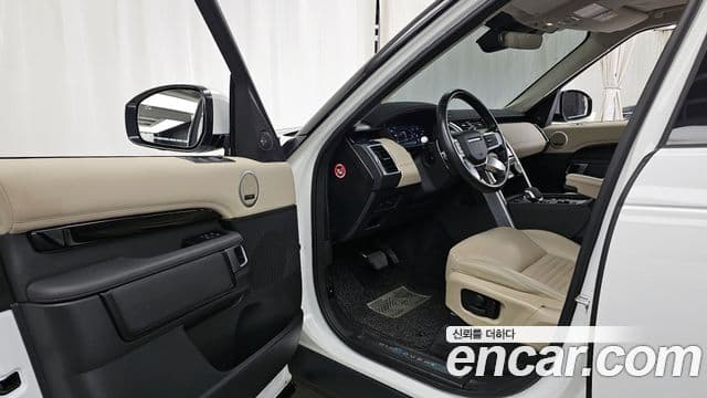 Land Rover Discovery 5 2021 — Photo 16/20
