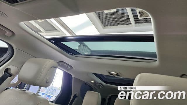 Land Rover Discovery 5 2021 — Photo 17/20