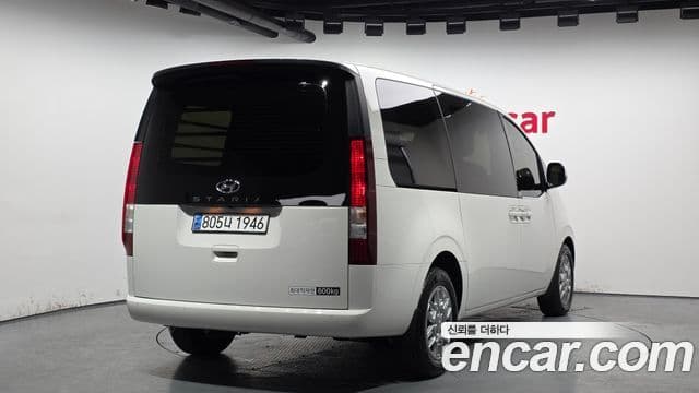 Hyundai Staria 2024 — Фото 2/20