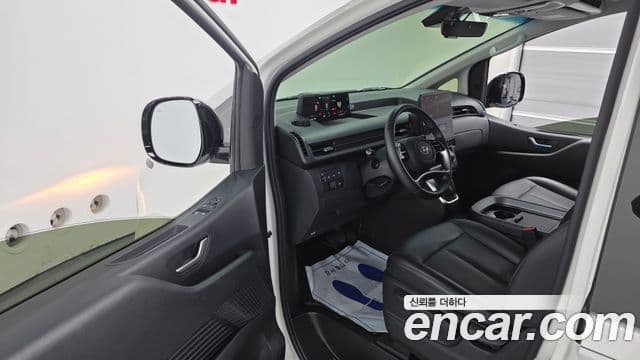 Hyundai Staria 2024 — Фото 10/20