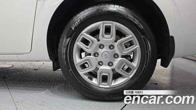 Hyundai Staria 2024 — Photo 26/32