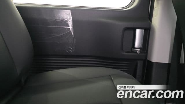 Hyundai Staria 2024 — Photo 17/32