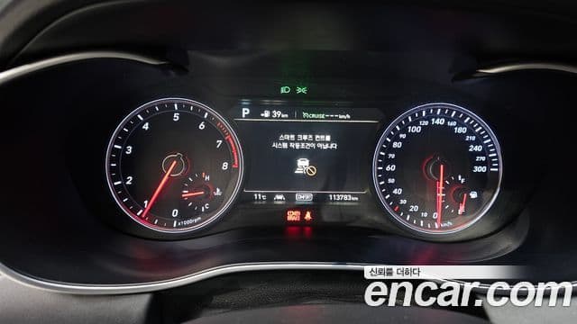 Genesis G70 2018 — ფოტო 8/20