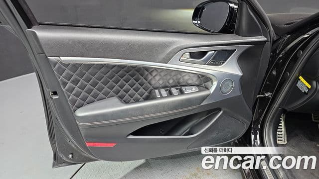 Genesis G70 2018 — Photo 18/30