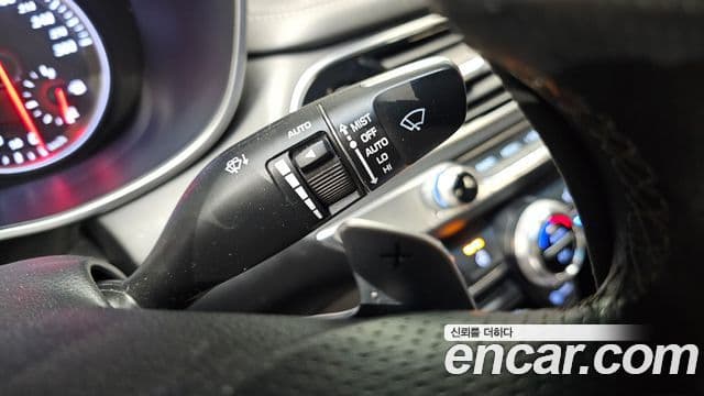 Genesis G70 2018 — Photo 6/30