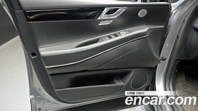 Genesis GV80 2021 — ფოტო 16/30
