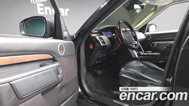 Land Rover Discovery 5 2018 — Şəkil 23/35