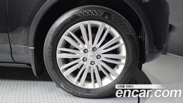 Land Rover Discovery 5 2018 — Şəkil 16/35