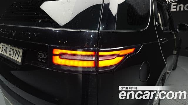 Land Rover Discovery 5 2018 — Şəkil 4/35