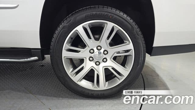 Cadillac Escalade 2020 — Photo 32/32