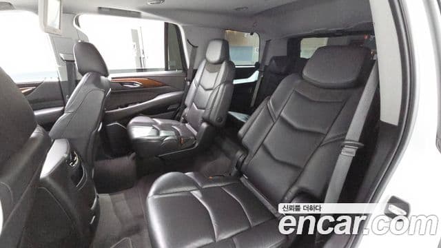Cadillac Escalade 2020 — Photo 26/32