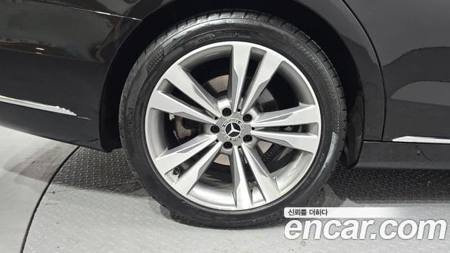 Mercedes-Benz S-Class 2018 — Photo 10/20