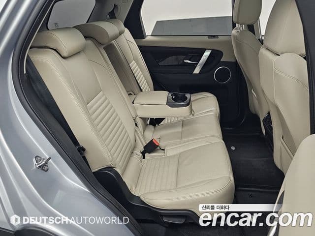 Land Rover Discovery Sport 2022 — ფოტო 16/20