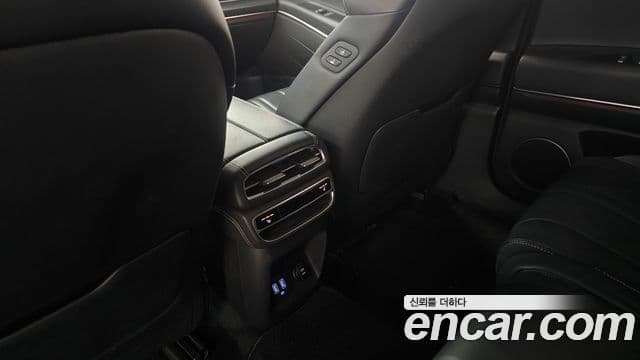 Genesis GV80 2020 — ფოტო 16/20