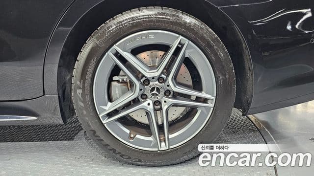 Mercedes-Benz S-Class 2023 — Photo 13/30