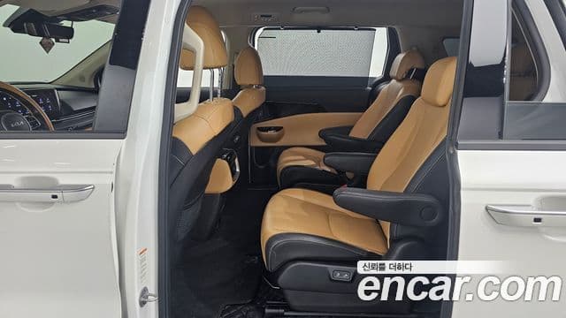 Kia Carnival 2022 — Şəkil 11/20
