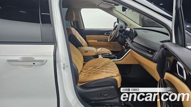 Kia Carnival 2022 — Şəkil 19/20