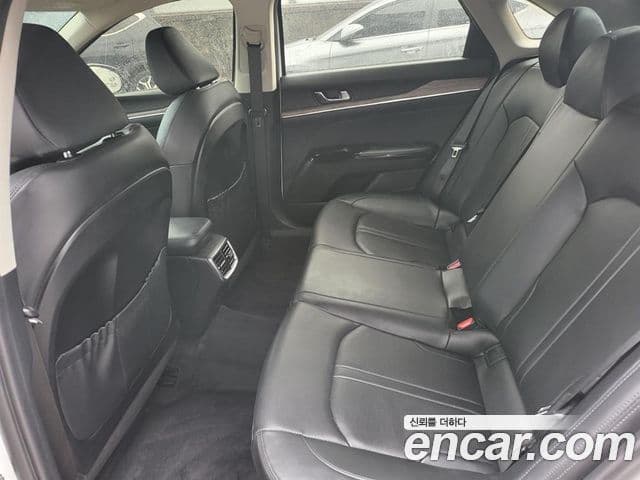 Kia K5 2021 — ფოტო 5/19