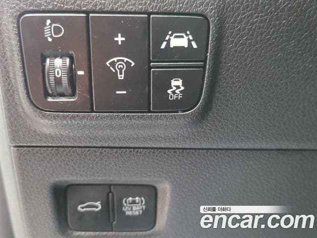 Kia K5 2021 — ფოტო 12/19