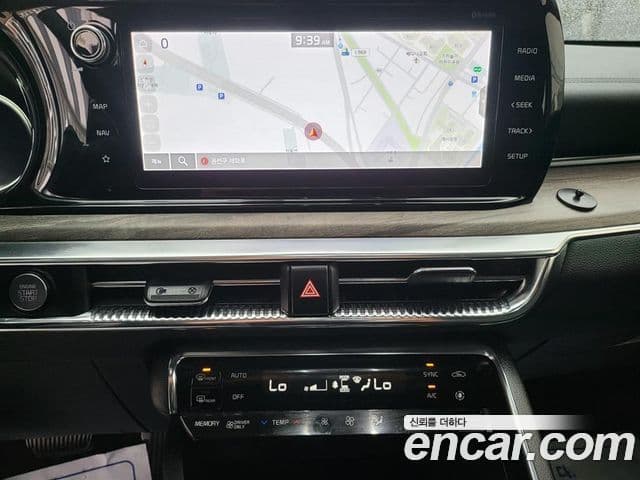 Kia K5 2021 — ფოტო 13/19