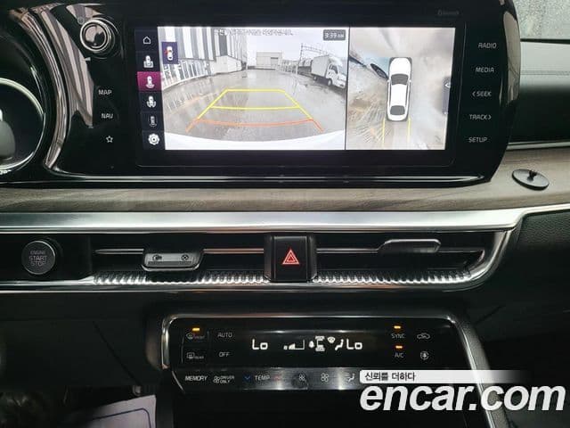 Kia K5 2021 — ფოტო 14/19