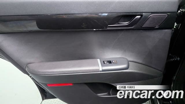 Hyundai Grandeur Hybrid 2023 — Photo 8/31