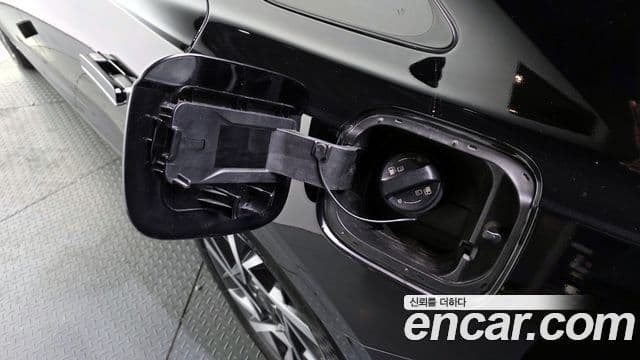 Hyundai Grandeur Hybrid 2023 — Photo 26/31