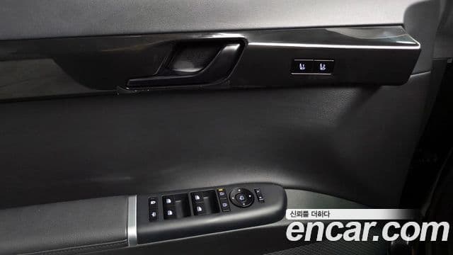 Hyundai Grandeur Hybrid 2023 — Photo 5/31