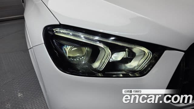 Mercedes-Benz GLE-Class 2021 — Photo 34/34